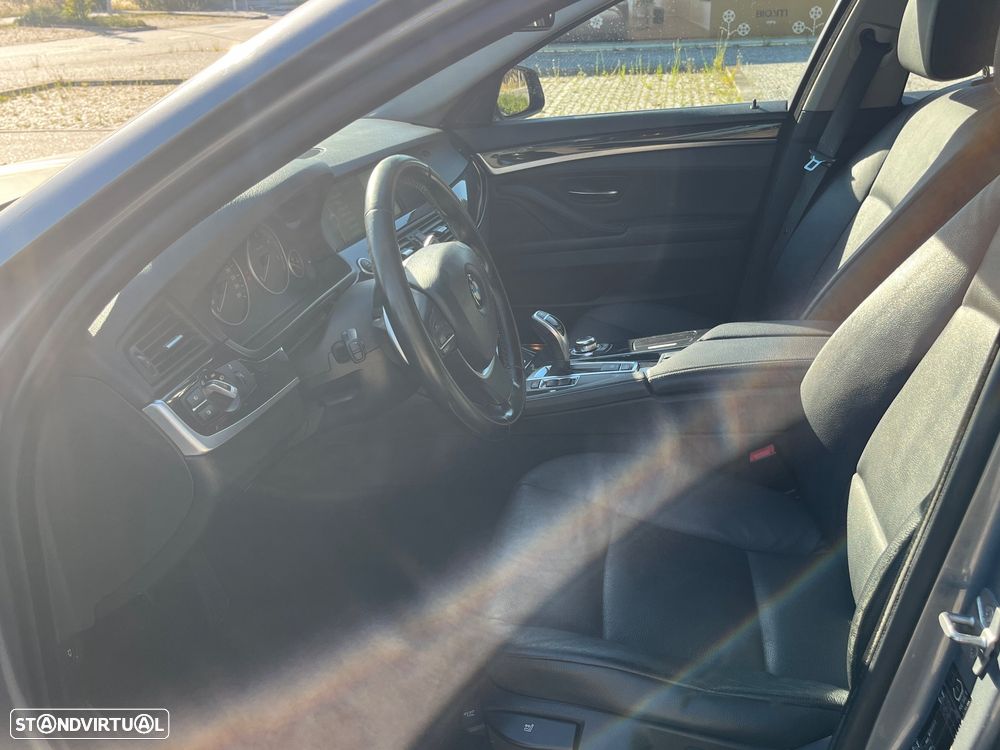 BMW 520 d Auto - 13