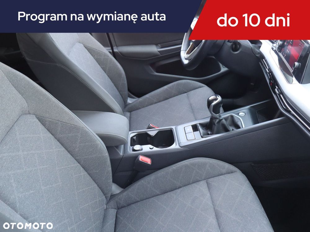 Volkswagen Golf - 11