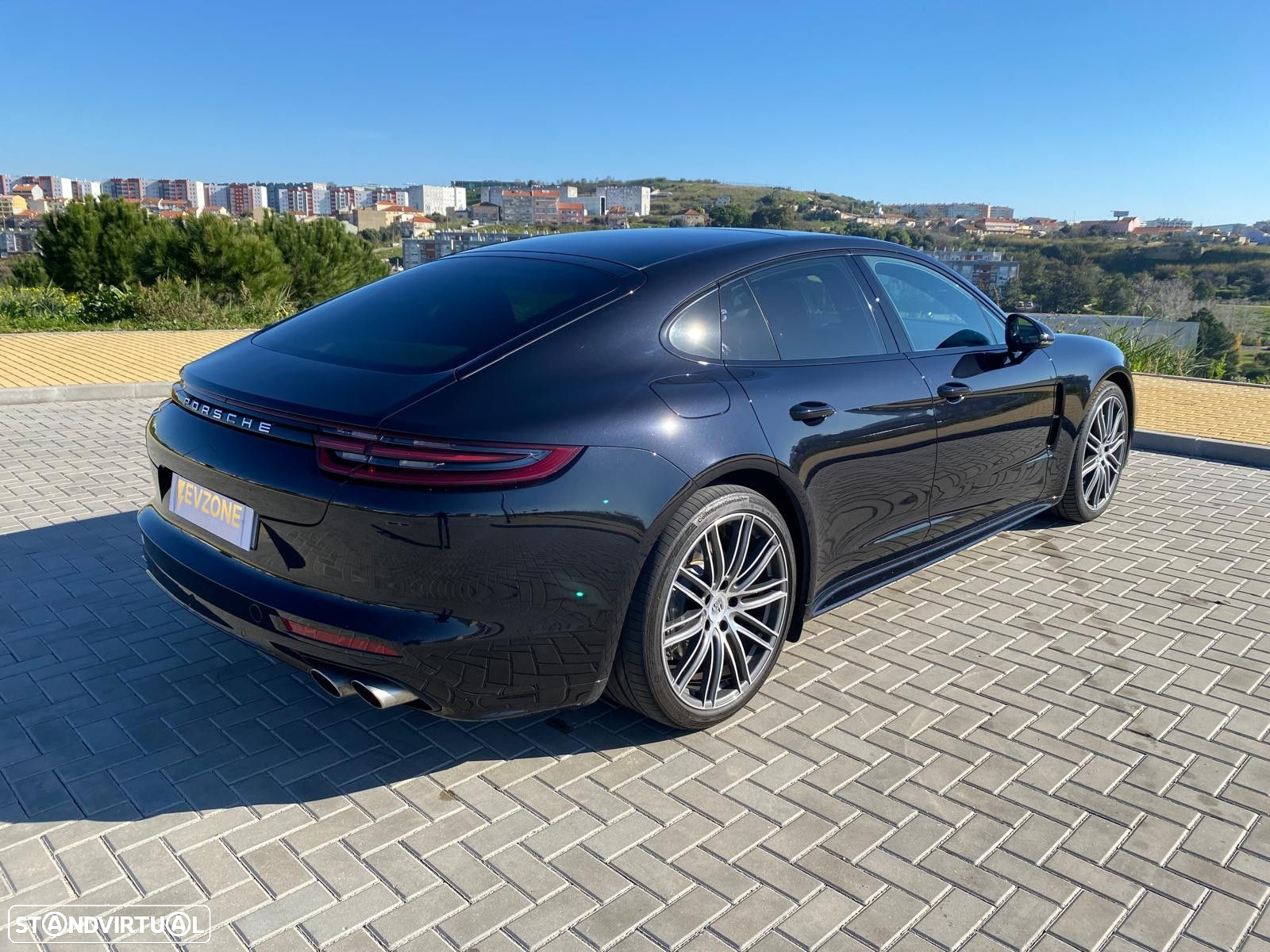 Porsche Panamera 4 E-Hybrid Platinum Edition - 6