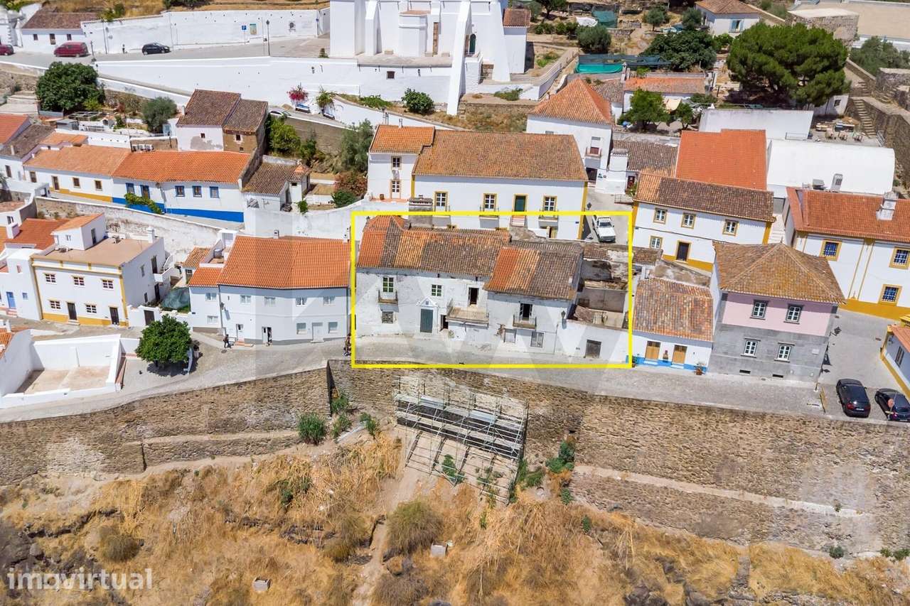 Moradia no centro de Mértola com Páteo, Terraço e Vista Rio - Grande imagem: 3/52