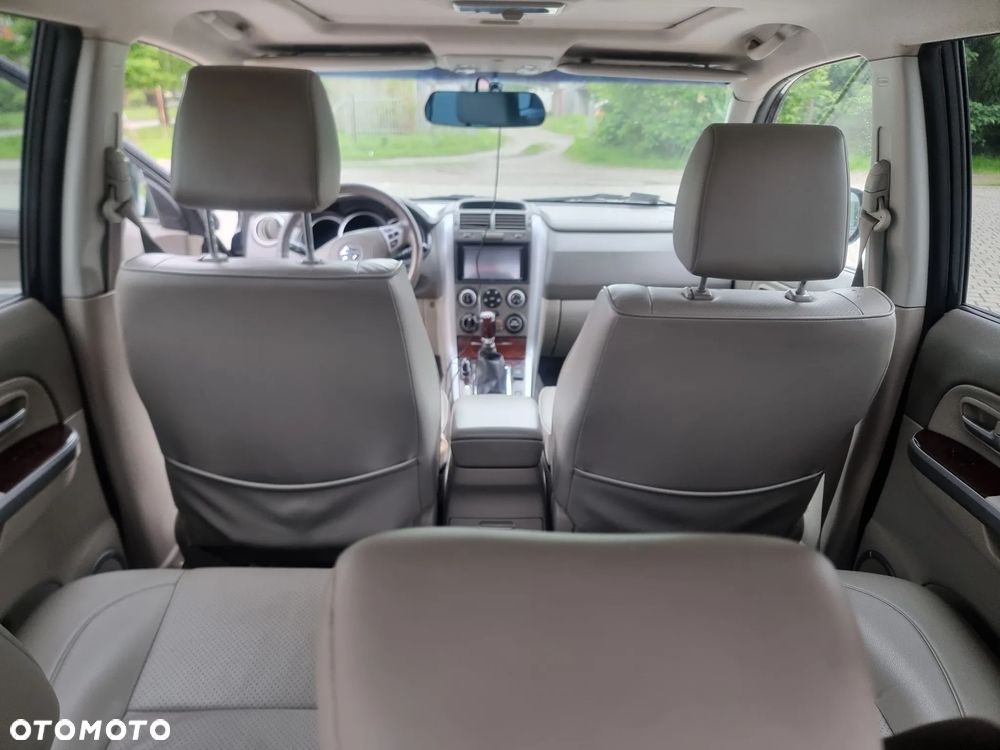 Suzuki Grand Vitara 2.0 20th Anniversary - 9