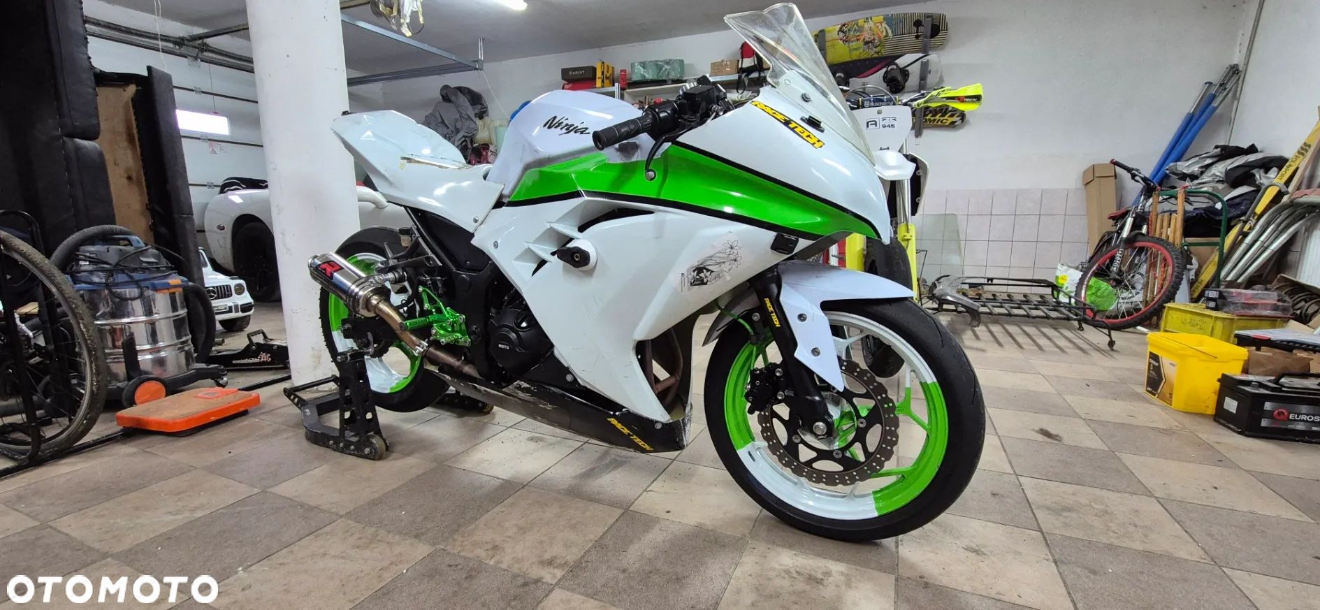 Kawasaki Ninja 300 ABS - 1