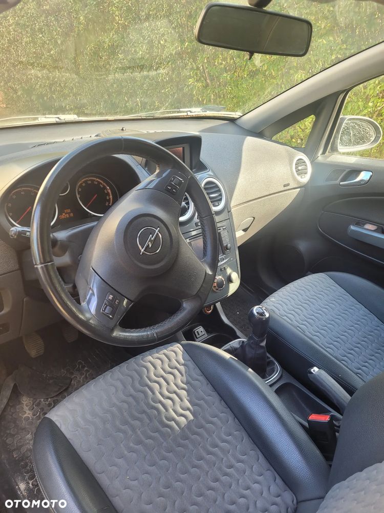 Opel Corsa - 4