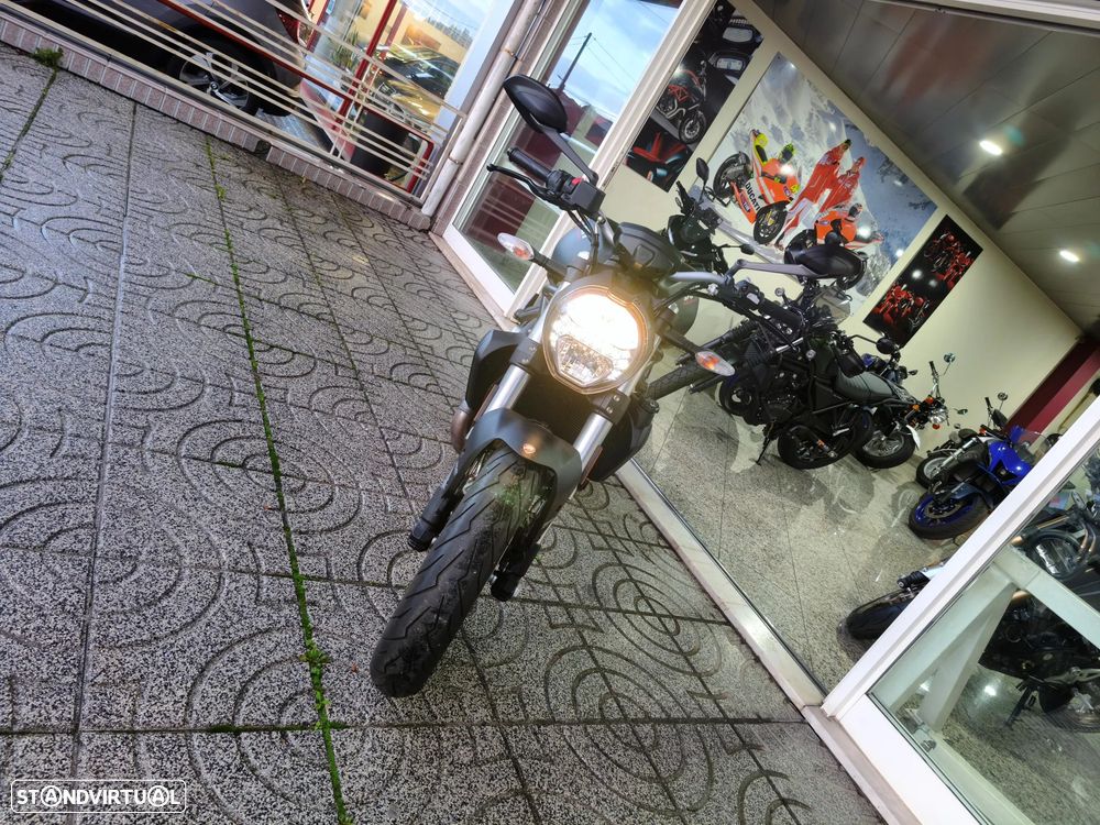 Ducati Monster 821 - 16