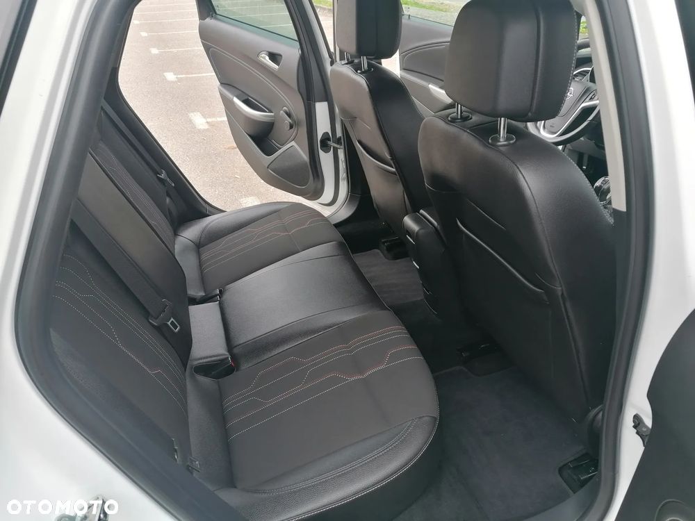 Opel Astra 1.4 Turbo 150 Jahre - 25