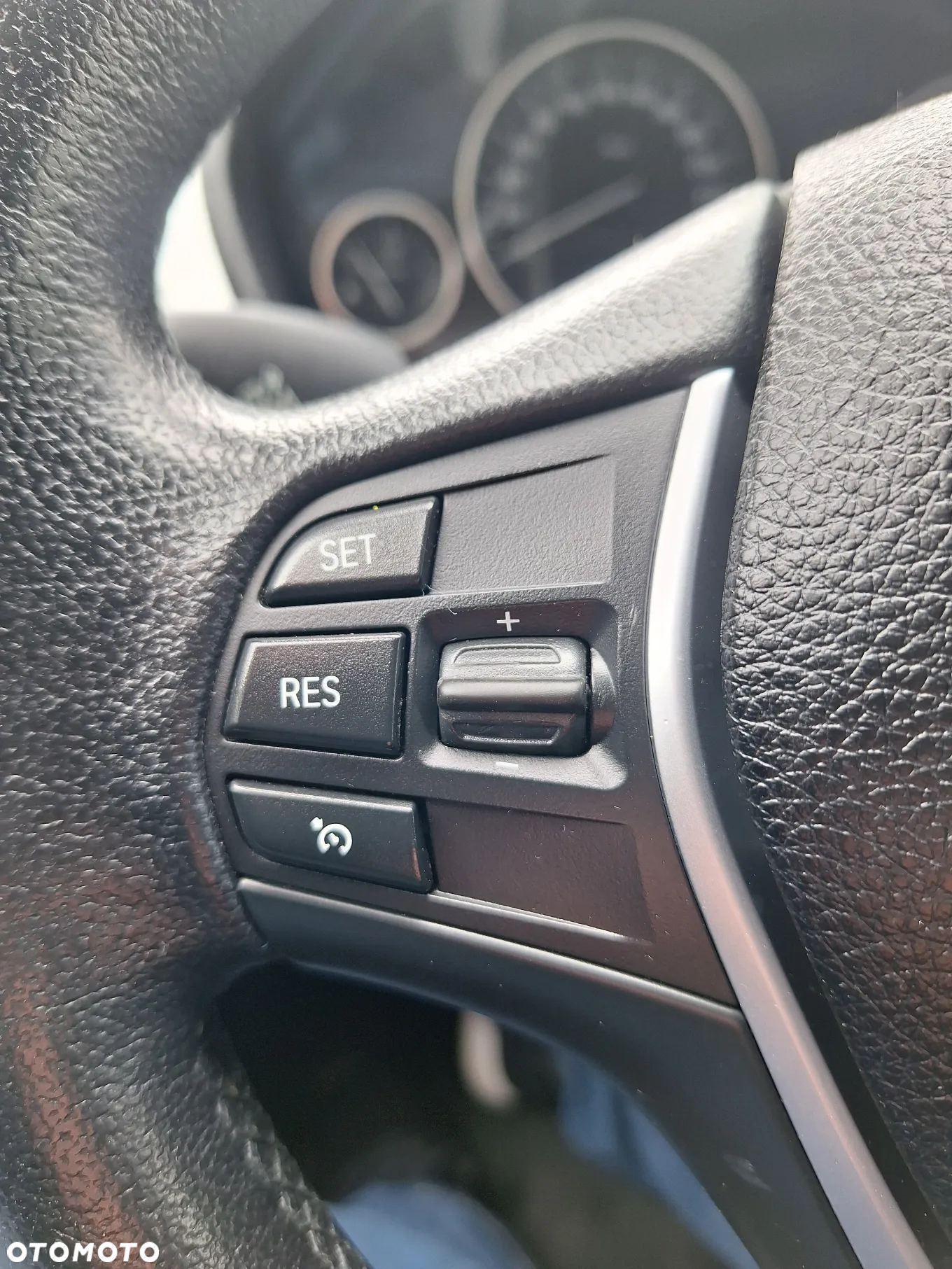 BMW Seria 3 - 33