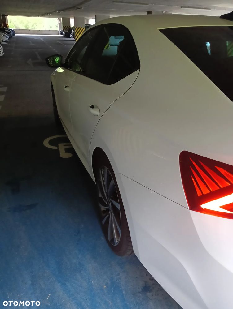 Skoda Octavia 2.0 TDI SCR Style DSG - 4