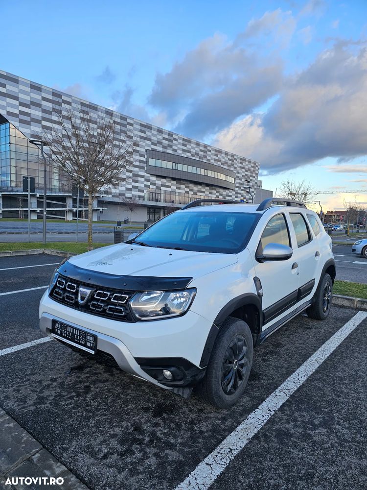 Dacia Duster TCe 90 Essential - 1