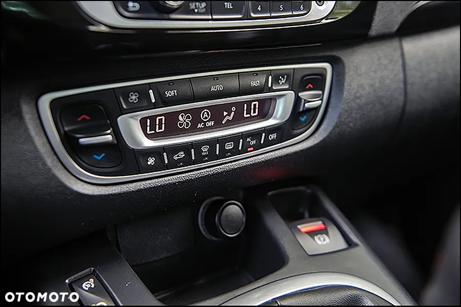 Renault Scenic - 25