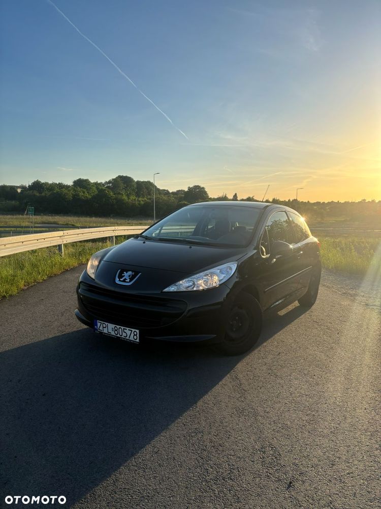 Peugeot 207 - 1