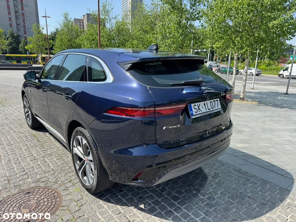 Jaguar F-Pace D200 AWD R-Dynamic HSE - 2