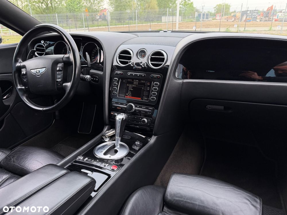 Bentley Continental GT Standard - 38