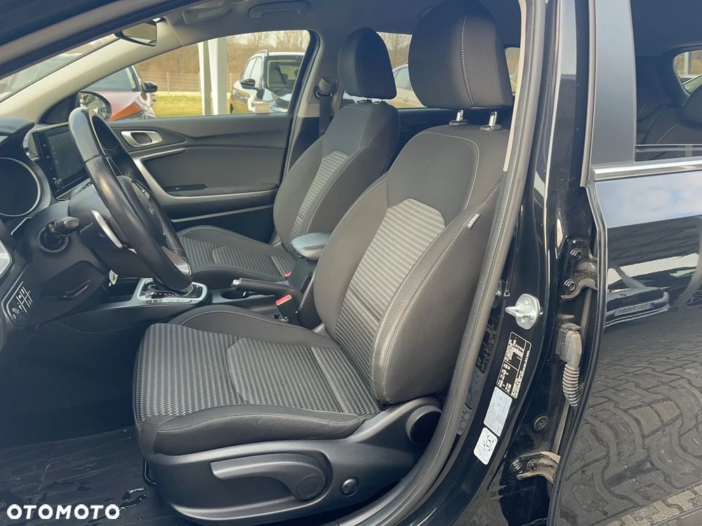 Kia Ceed 1.5 T-GDI M DCT - 23