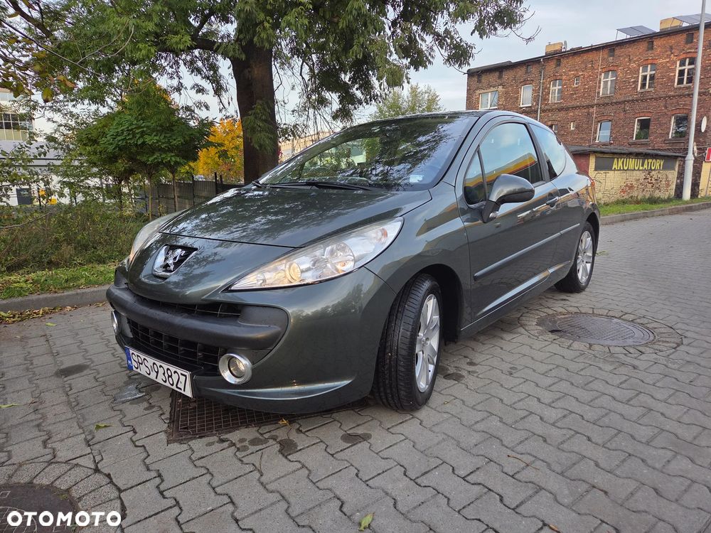 Peugeot 207 2006 photo 2