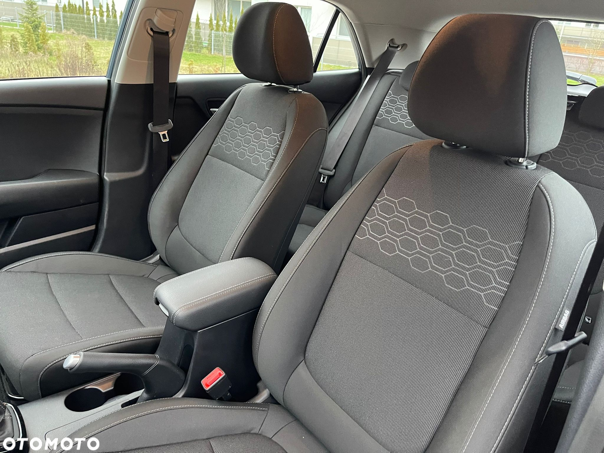Kia Rio - 6