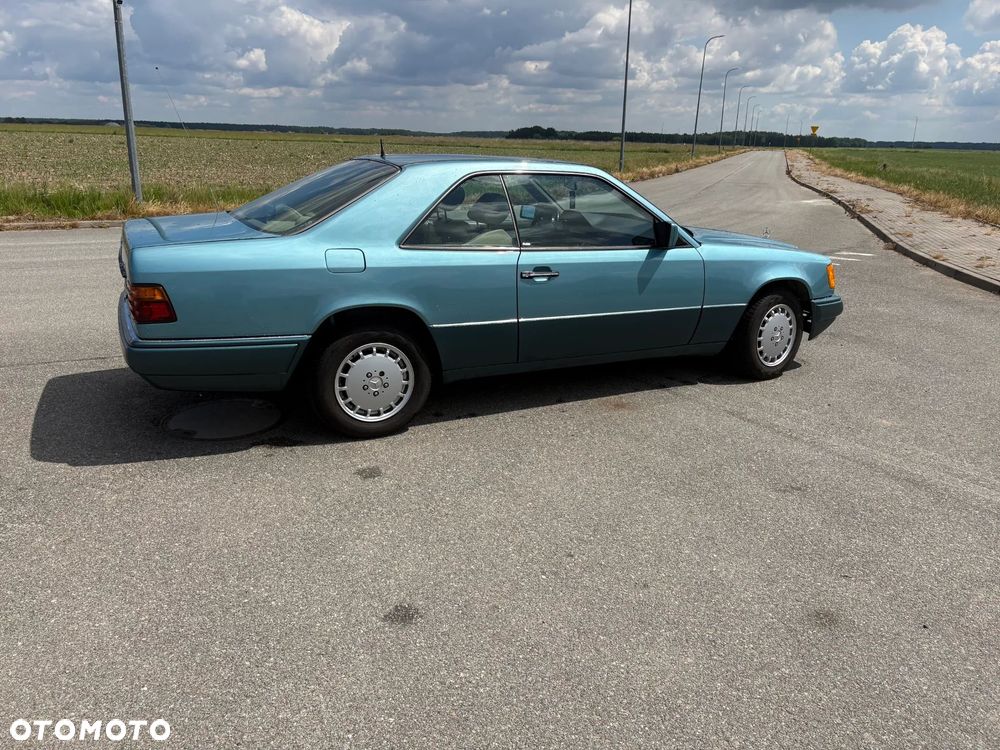 Mercedes-Benz W124 (1984-1993) - 1
