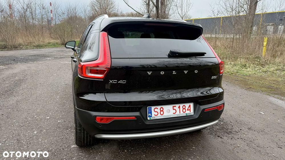 Volvo XC 40 B5 B AWD Momentum Pro - 12