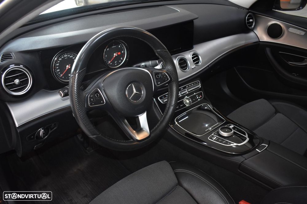 Mercedes-Benz E 220 d Avantgarde - 24
