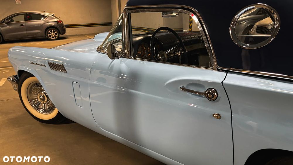 Ford Thunderbird - 29