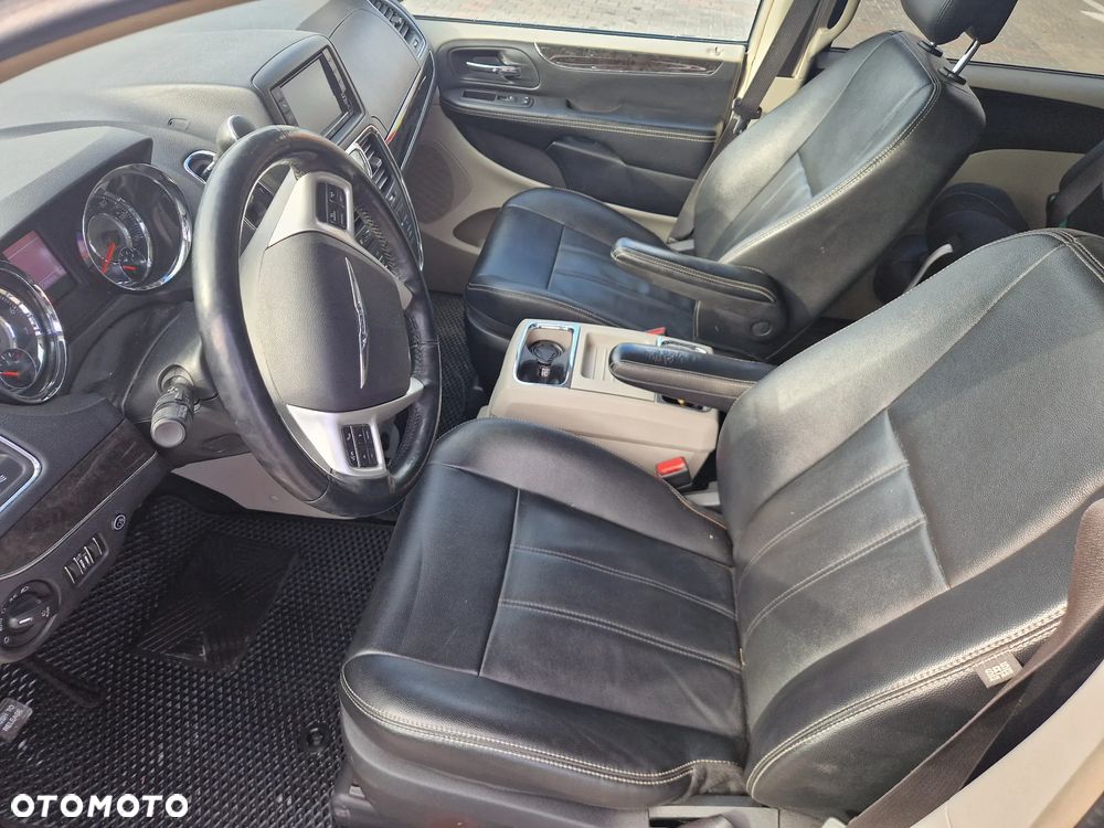 Chrysler Town & Country 3.6 Touring - 8