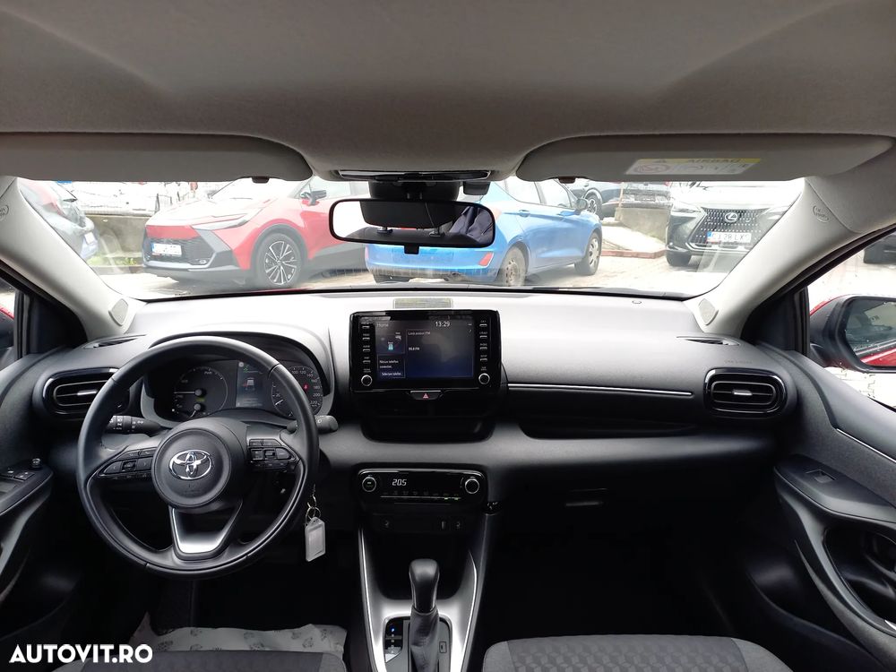 Toyota Yaris 1.5 VVT-i HSD Dynamic - 12