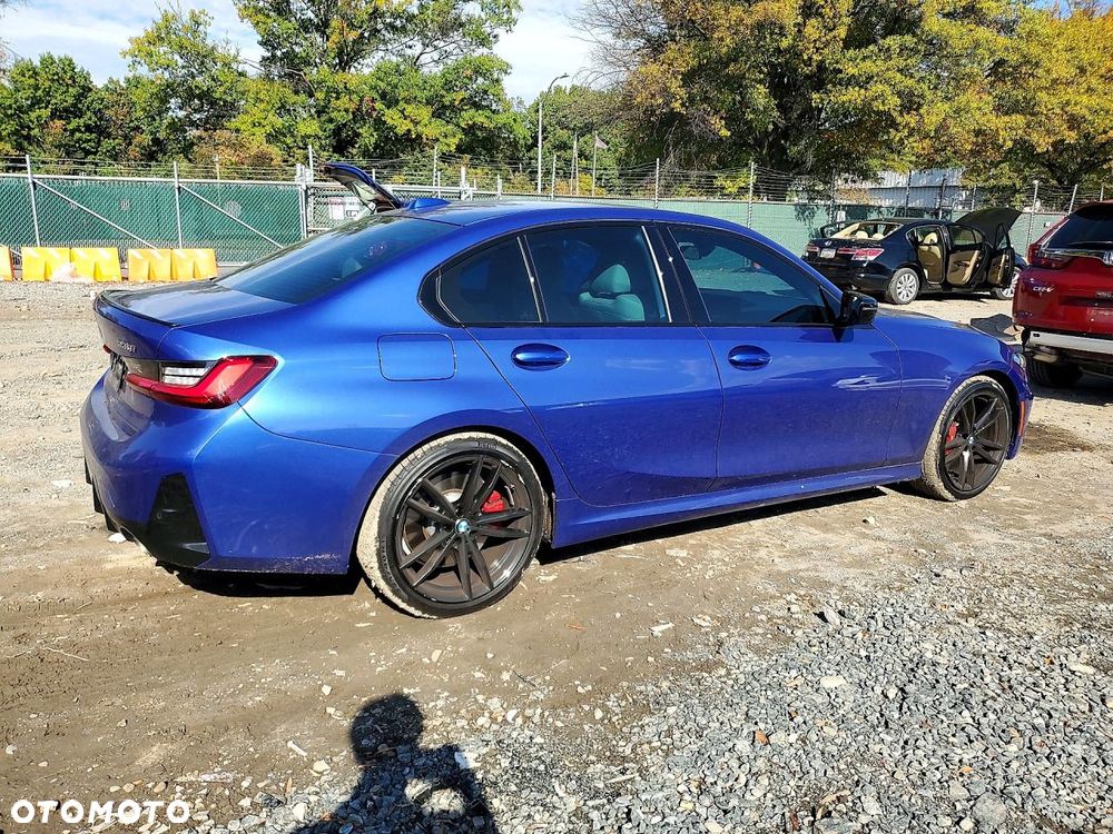 BMW Seria 3 330i xDrive M Sport - 4