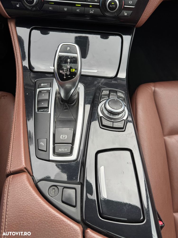 BMW Seria 5 520d Aut. - 9