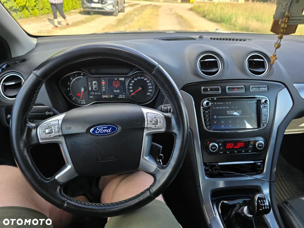 Ford Mondeo 2.0 T Trend - 13