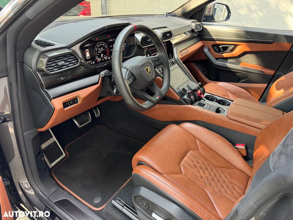 Lamborghini URUS - 8