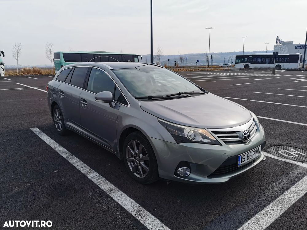 Toyota Avensis 2.2 D-4D Station Sol - 7