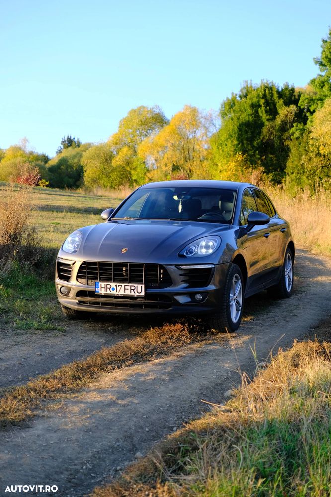 Porsche Macan Standard - 1
