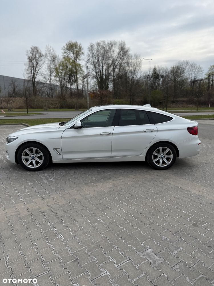 BMW Seria 3 320d xDrive Luxury Line - 2
