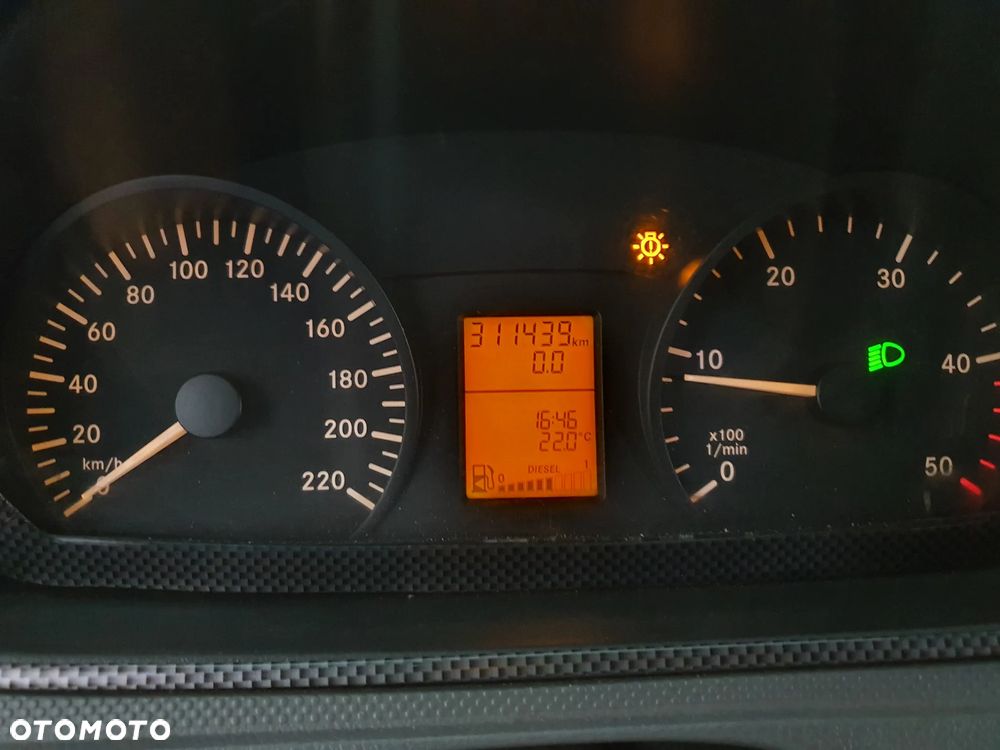 Mercedes-Benz VITO - 27
