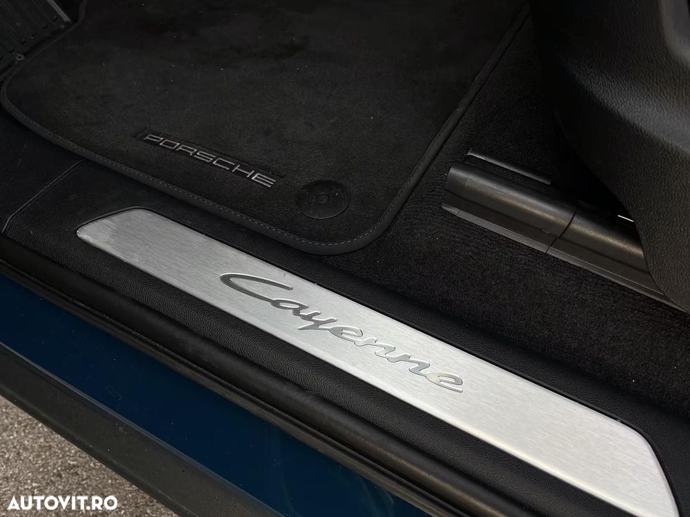 Porsche Cayenne Coupe E-Hybrid - 20