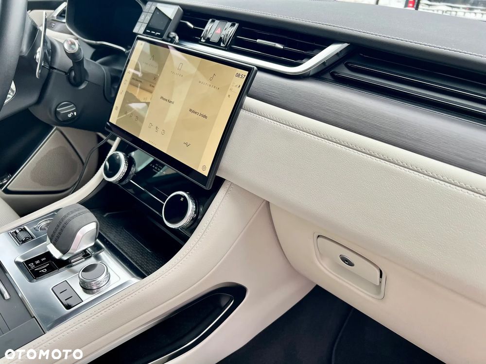 Jaguar F-Pace P400 AWD R-Dynamic S - 21