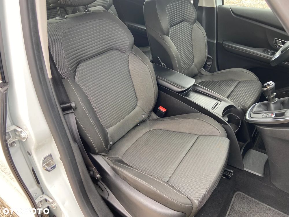 Renault Scenic - 28
