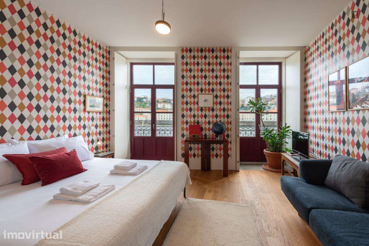 Casa com 3 quartos - localizado em Santa Marinha Porto - Grande imagem: 3/38