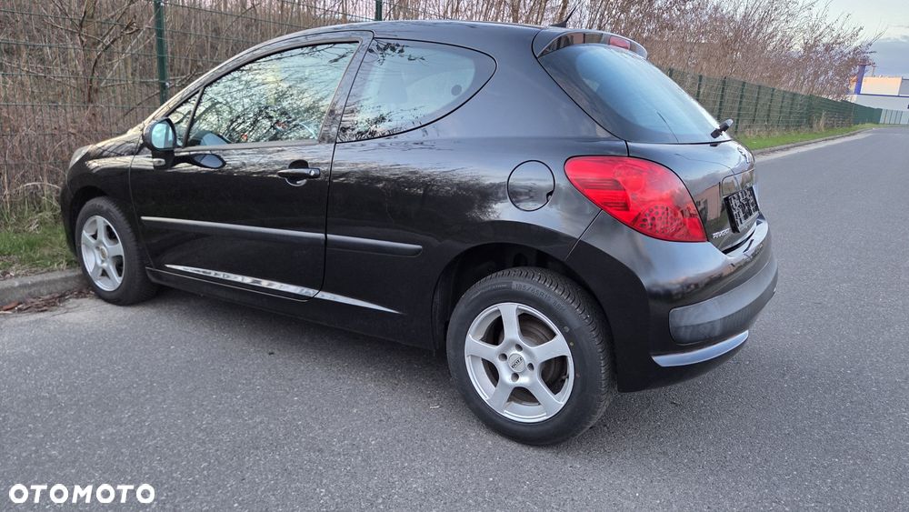 Peugeot 207 - 3