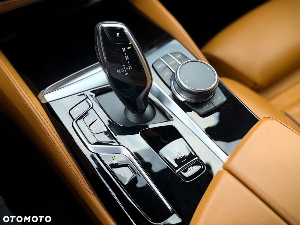 BMW Seria 5 540d xDrive mHEV Luxury Line - 24