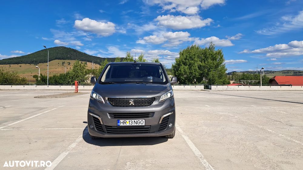 Peugeot Traveller - 1