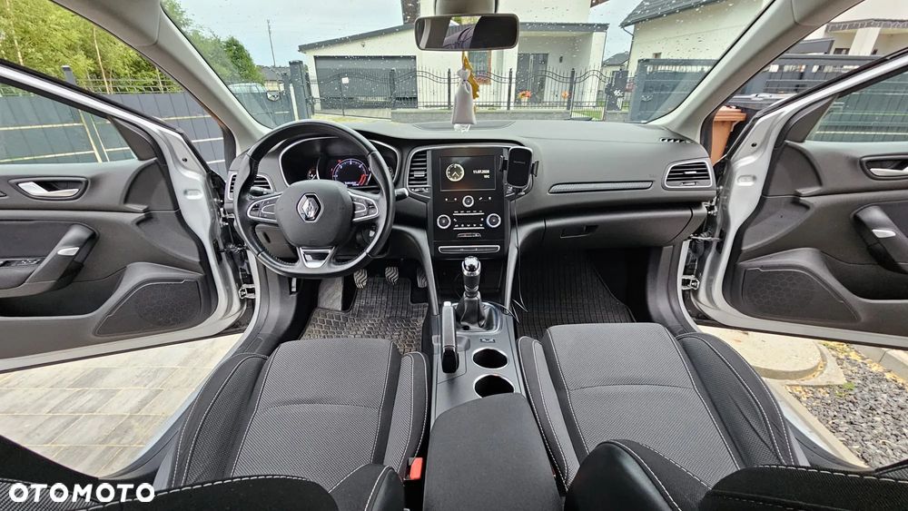 Renault Megane 1.5 Blue dCi Business - 8