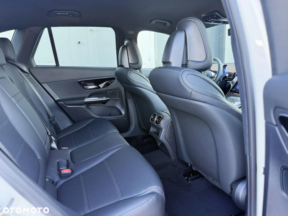 Mercedes-Benz GLC - 30
