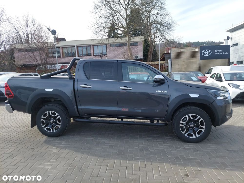 Toyota Hilux 2.8 D-4D mHEV Double Cab Executive 4x4 - 2