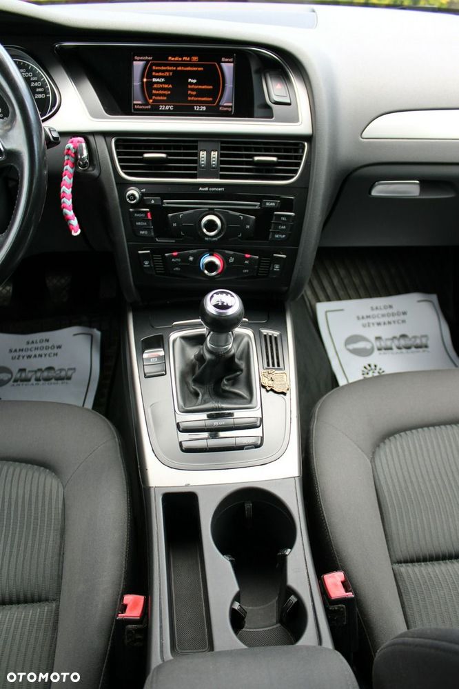 Audi A4 Avant 2.0 TDI DPF Ambiente - 26