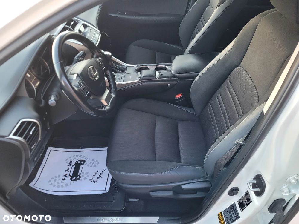 Lexus NX 300 Business Edition AWD - 20