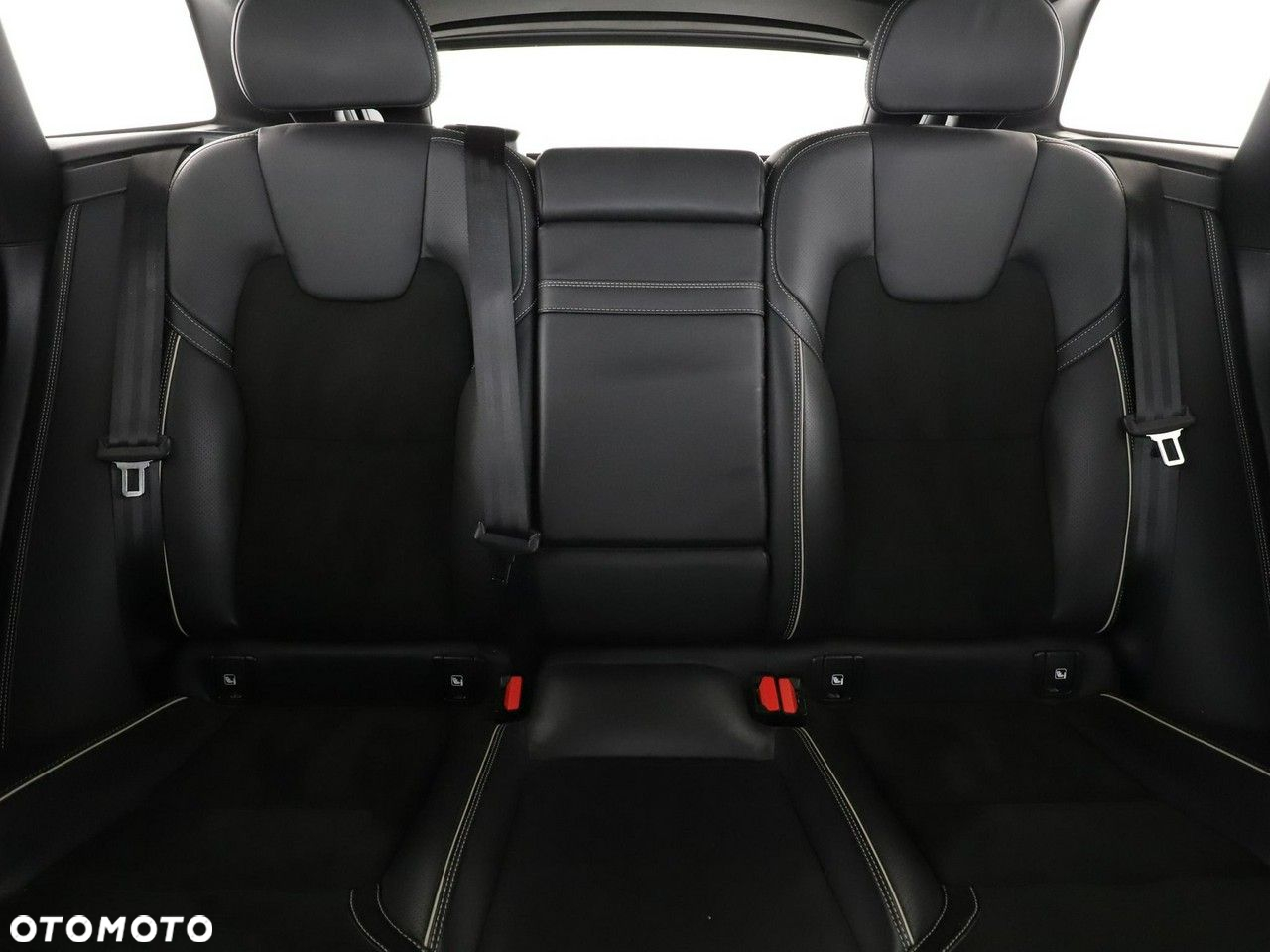 Volvo XC 60 D4 AWD Geartronic RDesign - 18