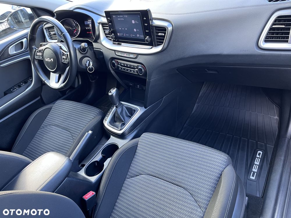 Kia Ceed 1.5 T-GDI M - 5