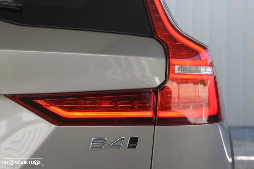 Volvo V60 Cross Country 2.0 B4 Geartronic - 51