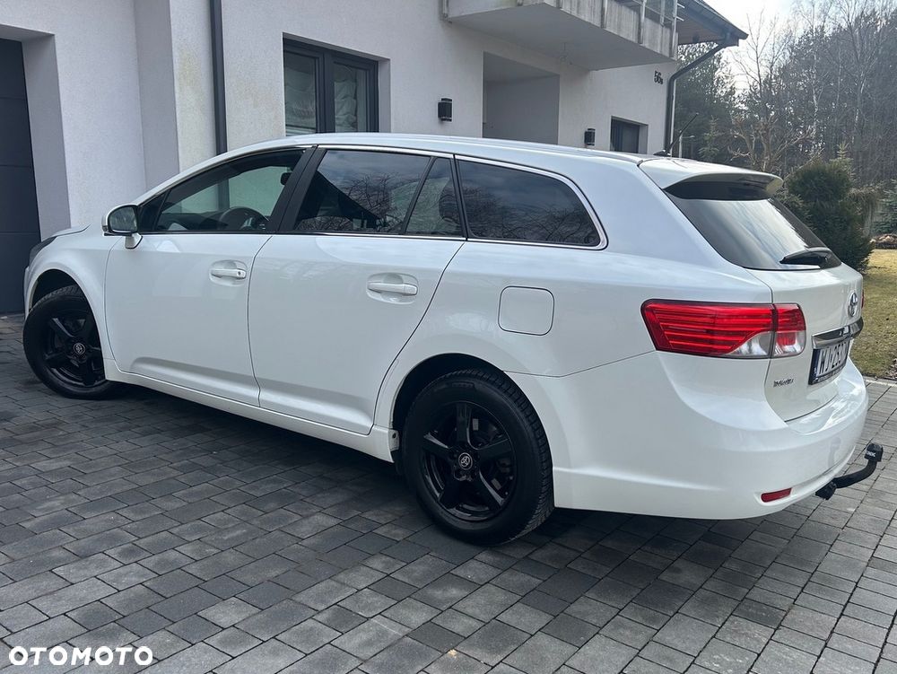 Toyota Avensis Touring Sports 1.8 Business Edition - 16