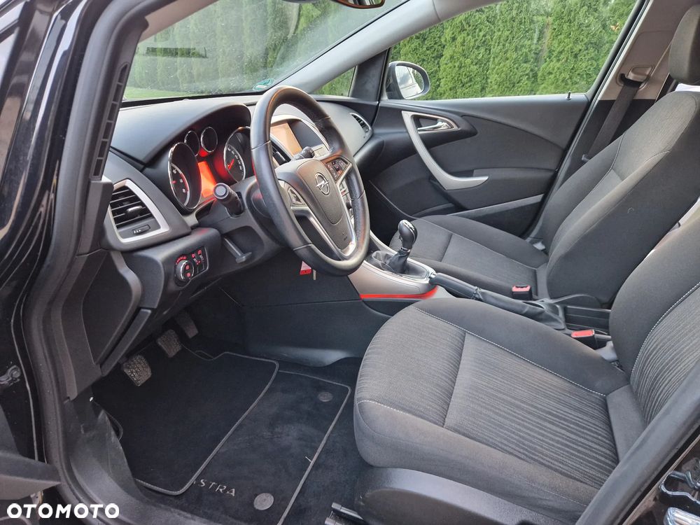 Opel Astra 1.6 NAVI - 34